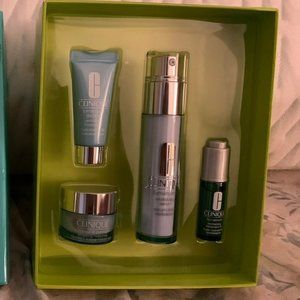 Clinique Be Your Brightest Skincare Set